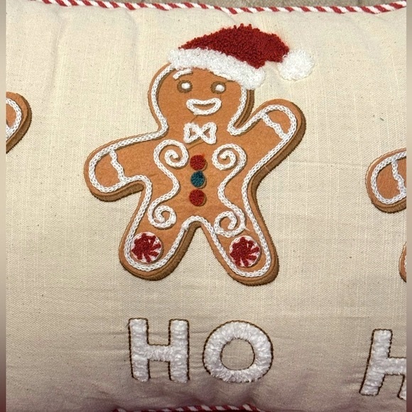 Gingerbread Men Holiday Pillow- size 14”x20” - Picture 3 of 9